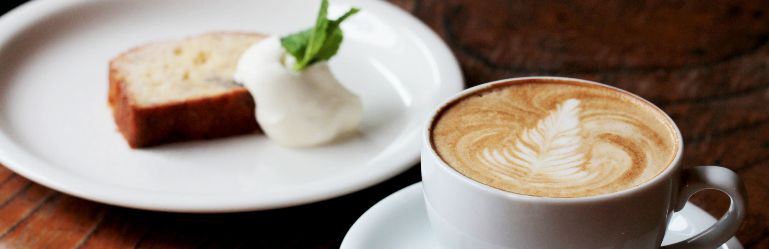 地域に根付くカフェ オープンテラスでもコーヒーが楽しめます cafe ruuDho